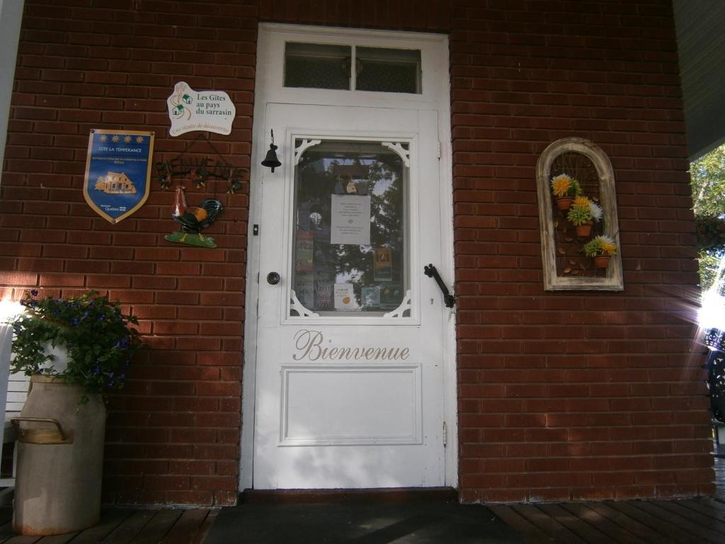 Gite La Temperance Charette Kültér fotó